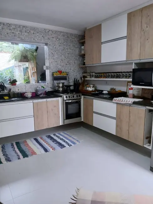 Casa com 5 quartos à venda, 250m2 em Itanhaem - SP - imagem 8 Foto 8 de Casa com 5 quartos à venda, 250m2 em Itanhaem - SP