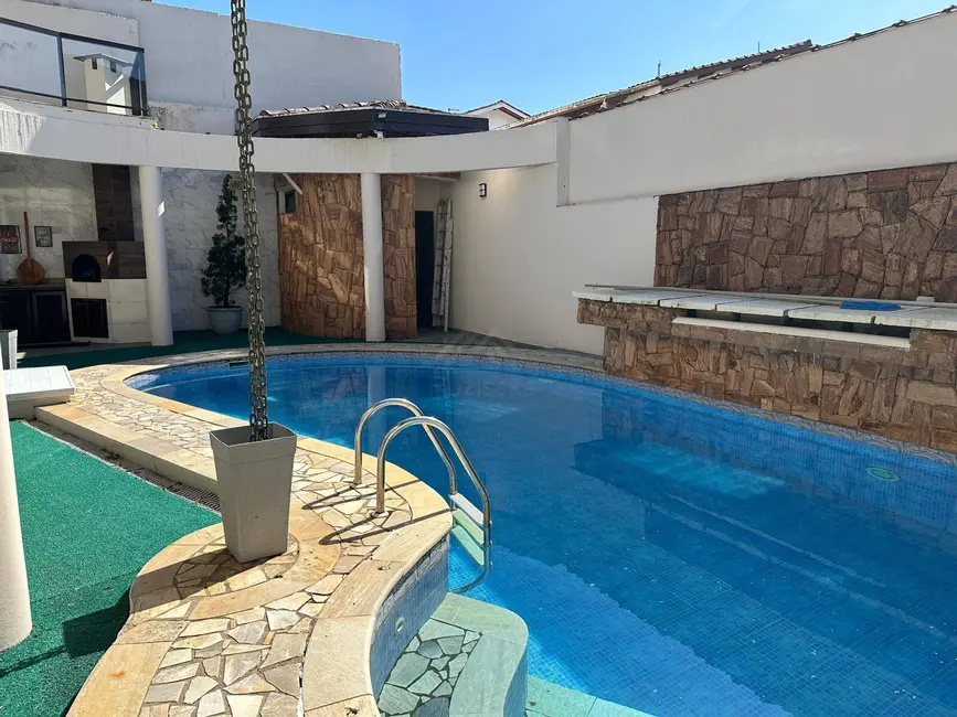 Foto 4 de Casa com 4 quartos à venda, 337m2 em Itanhaem - SP