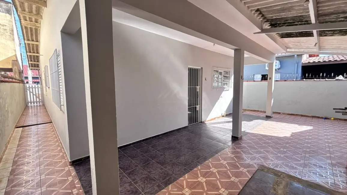 Foto 4 de Casa com 3 quartos à venda, 250m2 em Itanhaem - SP