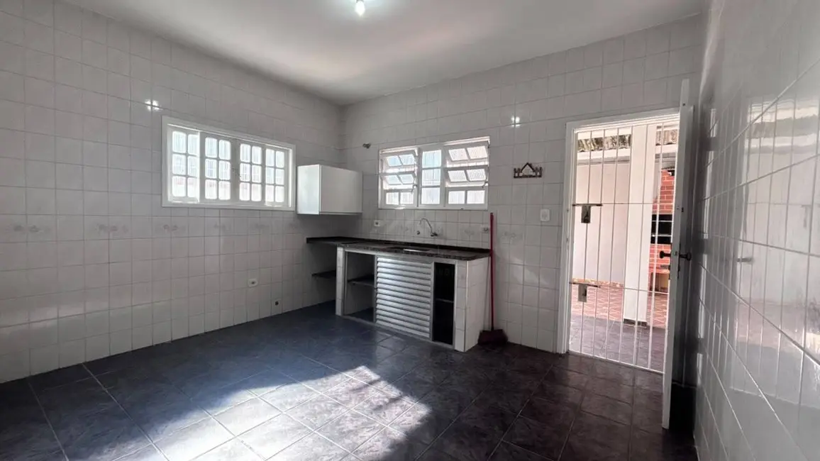 Foto 5 de Casa com 3 quartos à venda, 250m2 em Itanhaem - SP