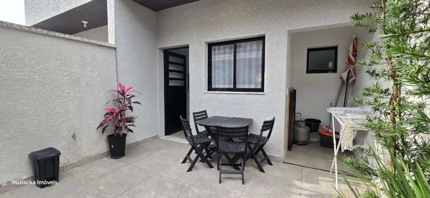 Casa de Condomínio com 2 quartos à venda, 74m2 em Itanhaem - SP - imagem 8 Foto 8 de Casa de Condomínio com 2 quartos à venda, 74m2 em Itanhaem - SP