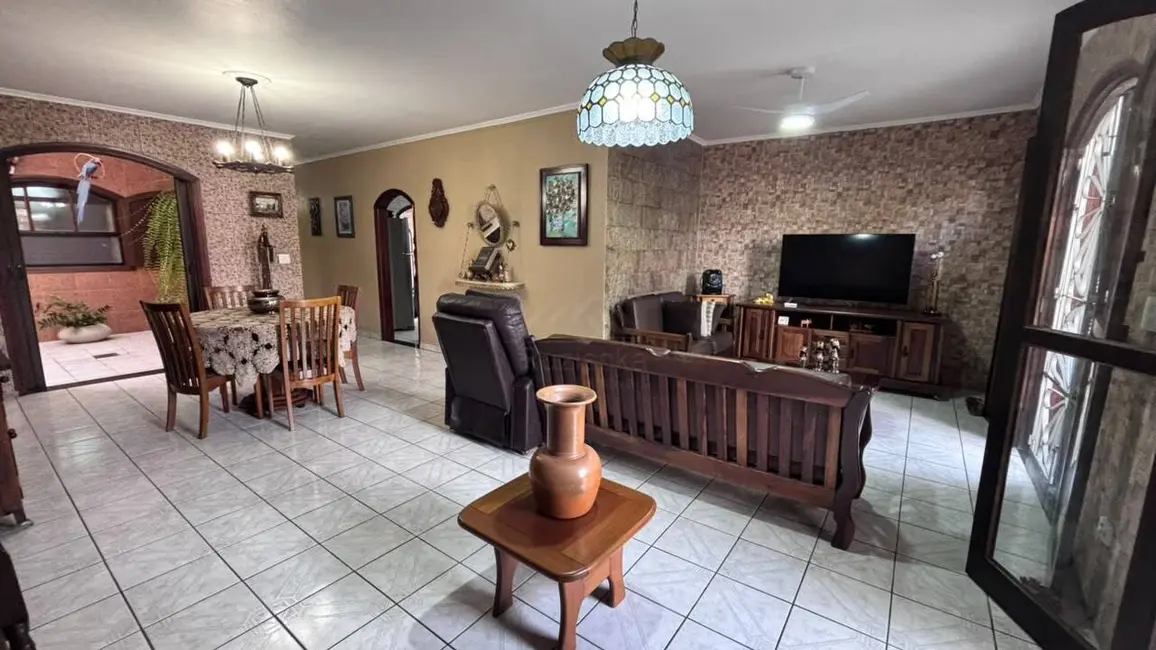 Foto 5 de Casa com 5 quartos à venda, 400m2 em Vila São Paulo, Itanhaem - SP