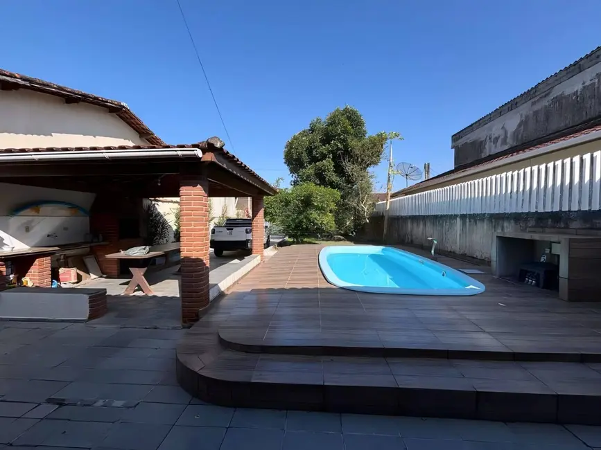 Foto 1 de Casa com 1 quarto à venda, 270m2 em Itanhaem - SP