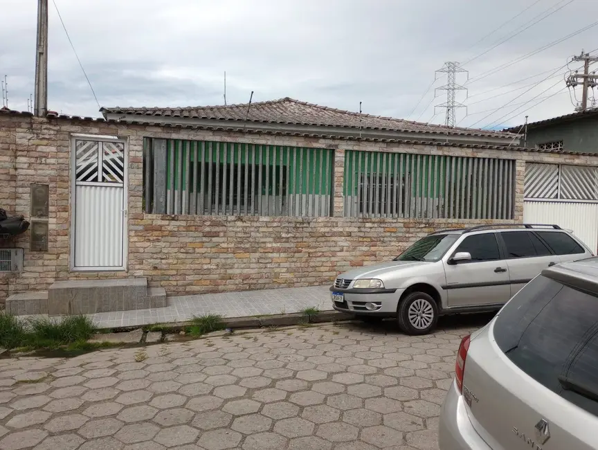 Foto 2 de Casa com 2 quartos à venda, 272m2 em Itanhaem - SP