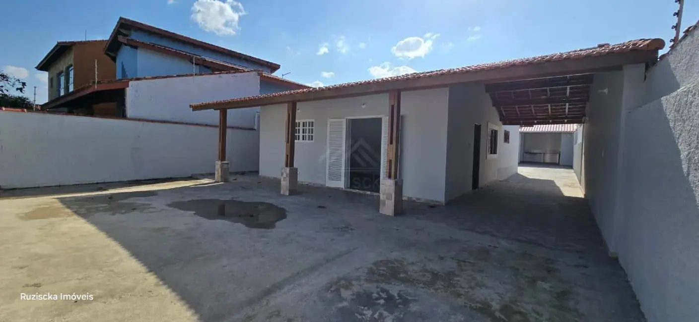 Foto 1 de Casa com 2 quartos à venda, 420m2 em Itanhaem - SP