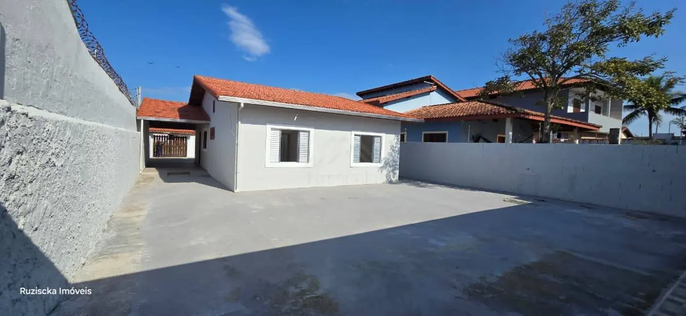 Foto 3 de Casa com 2 quartos à venda, 420m2 em Itanhaem - SP