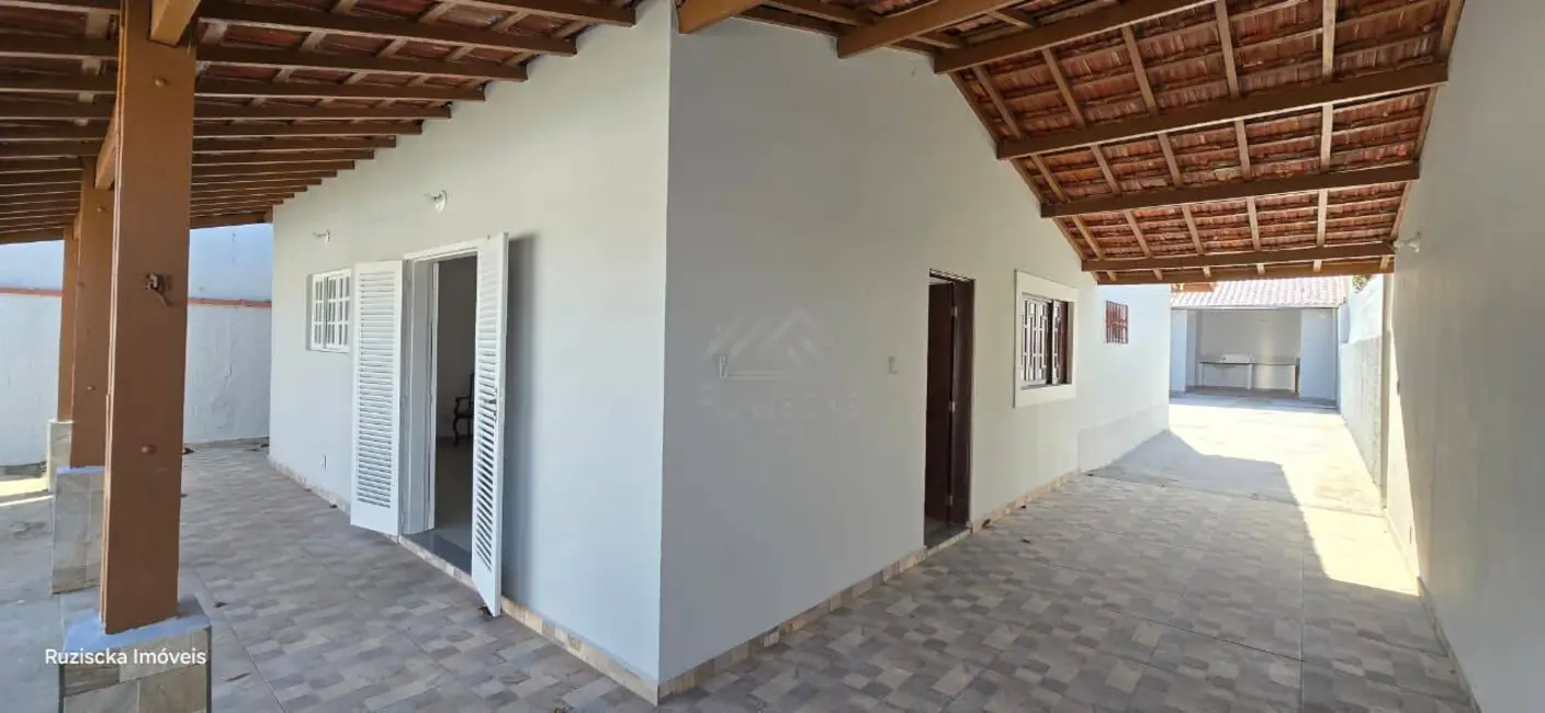 Foto 2 de Casa com 2 quartos à venda, 420m2 em Itanhaem - SP