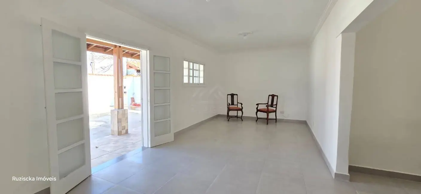 Foto 8 de Casa com 2 quartos à venda, 420m2 em Itanhaem - SP