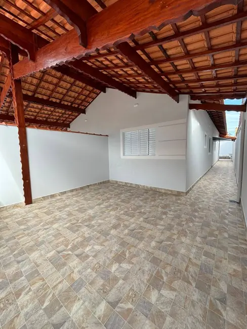 Foto 2 de Casa com 2 quartos à venda, 135m2 em Mongagua - SP