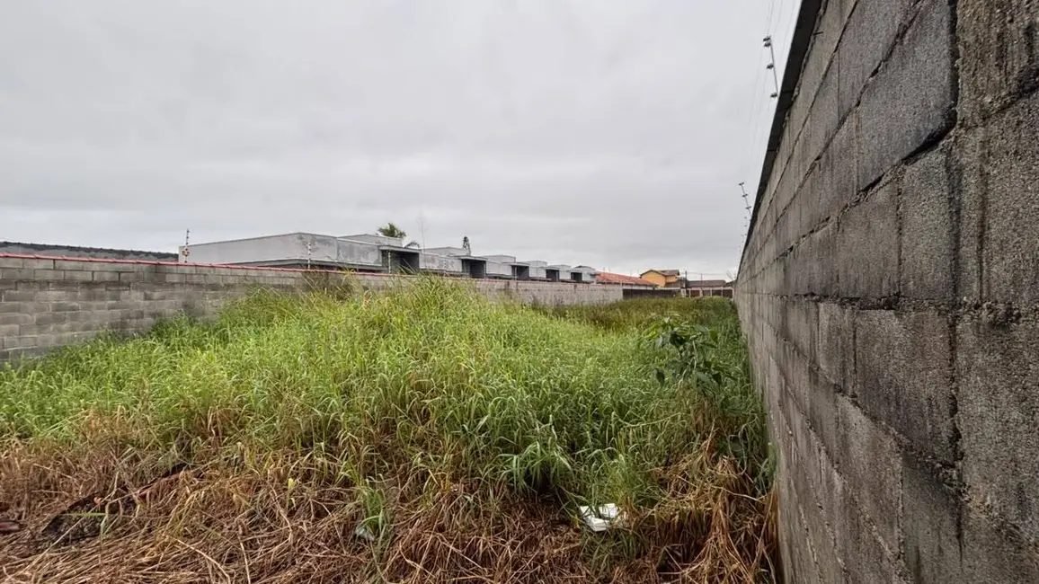 Foto 1 de Terreno / Lote à venda, 600m2 em Itanhaem - SP