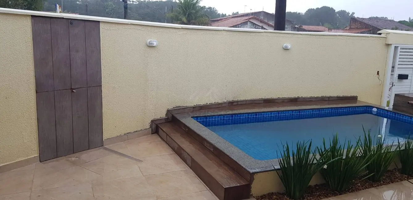 Foto 9 de Casa com 2 quartos à venda, 60m2 em Itanhaem - SP