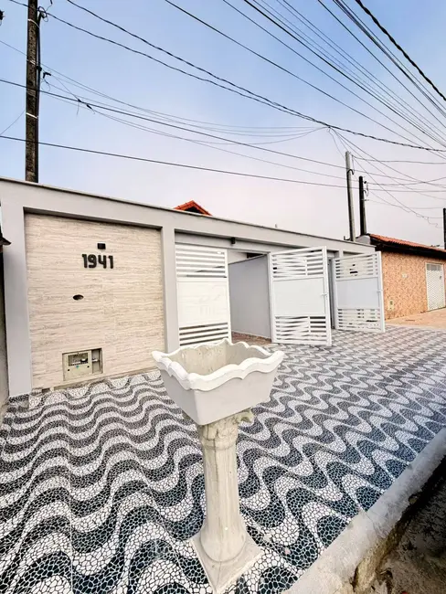 Foto 2 de Casa com 2 quartos à venda, 125m2 em Mongagua - SP