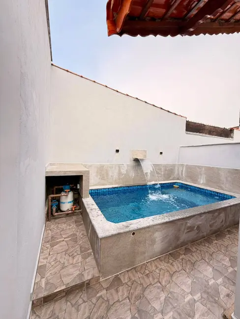 Foto 4 de Casa com 2 quartos à venda, 125m2 em Mongagua - SP