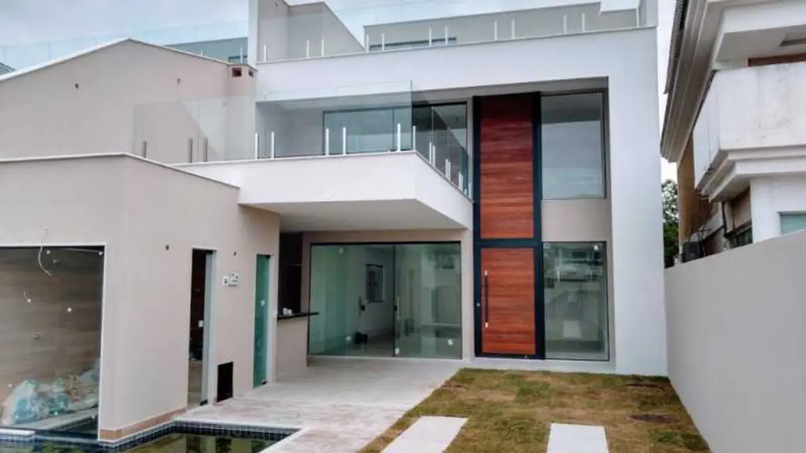 Foto 3 de Casa de Condomínio com 4 quartos à venda, 300m2 em Rio De Janeiro - RJ