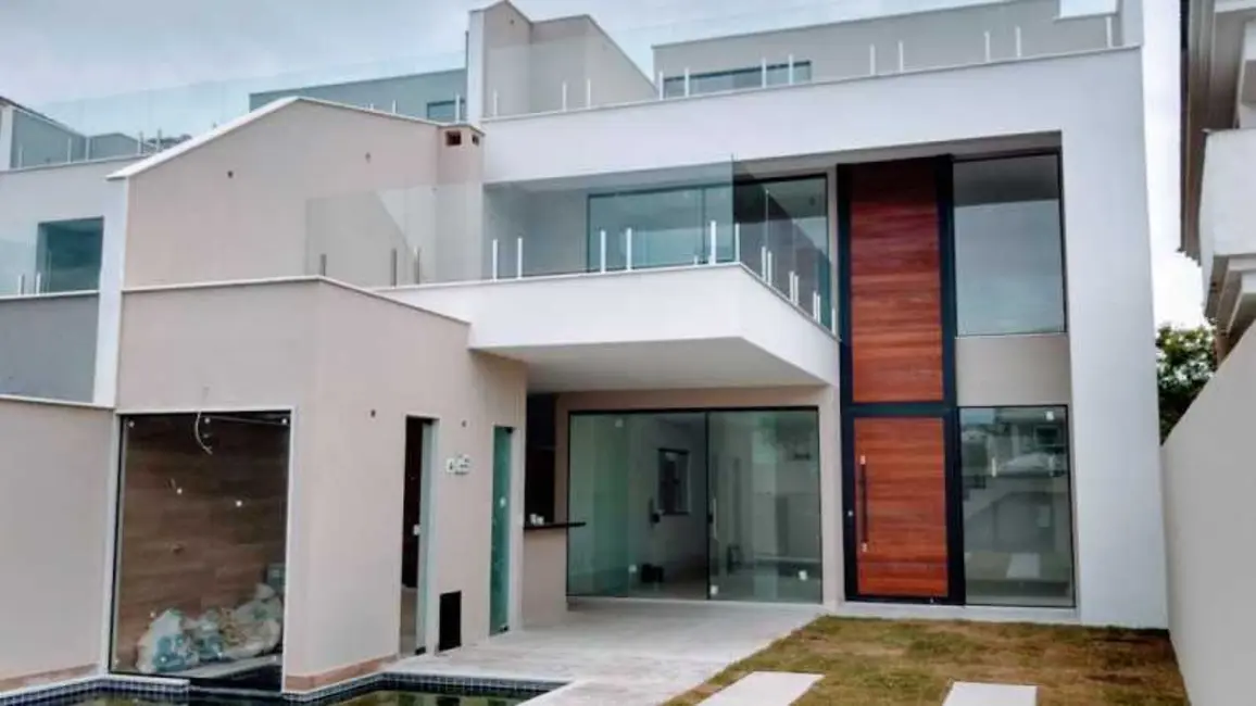 Foto 1 de Casa de Condomínio com 4 quartos à venda, 300m2 em Rio De Janeiro - RJ