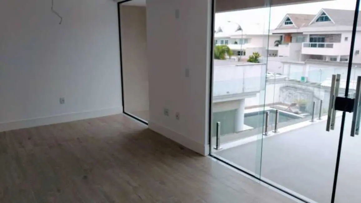 Foto 9 de Casa de Condomínio com 4 quartos à venda, 300m2 em Rio De Janeiro - RJ