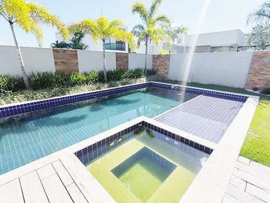 Casa de Condomínio com 5 quartos à venda, 632m2 em Rio De Janeiro - RJ - imagem 3 Foto 3 de Casa de Condomínio com 5 quartos à venda, 632m2 em Rio De Janeiro - RJ