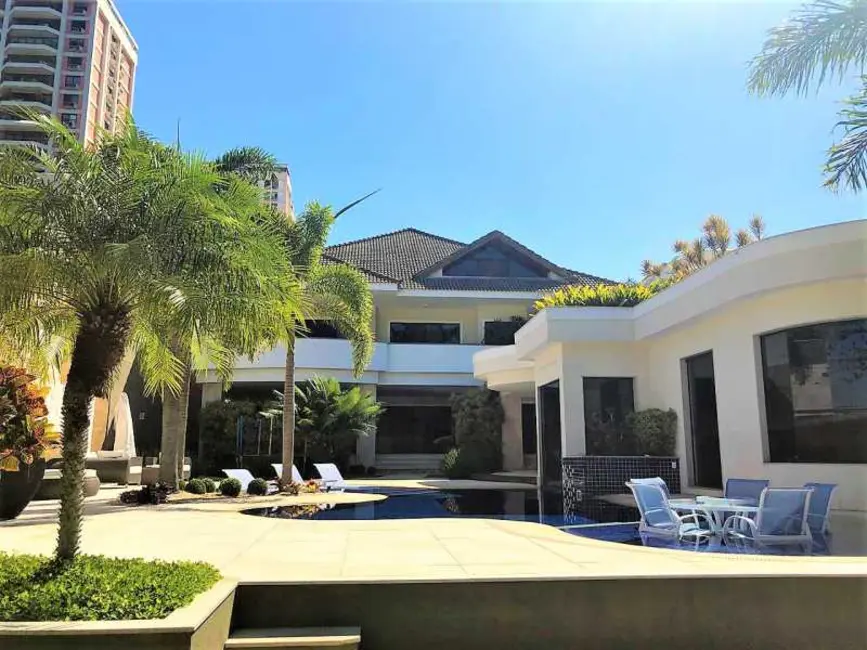 Casa de Condomínio com 5 quartos à venda, 1300m2 em Rio De Janeiro - RJ - imagem 2 Foto 2 de Casa de Condomínio com 5 quartos à venda, 1300m2 em Rio De Janeiro - RJ