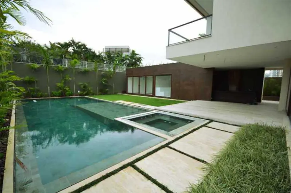 Foto 2 de Casa de Condomínio com 5 quartos à venda, 1600m2 em Rio De Janeiro - RJ