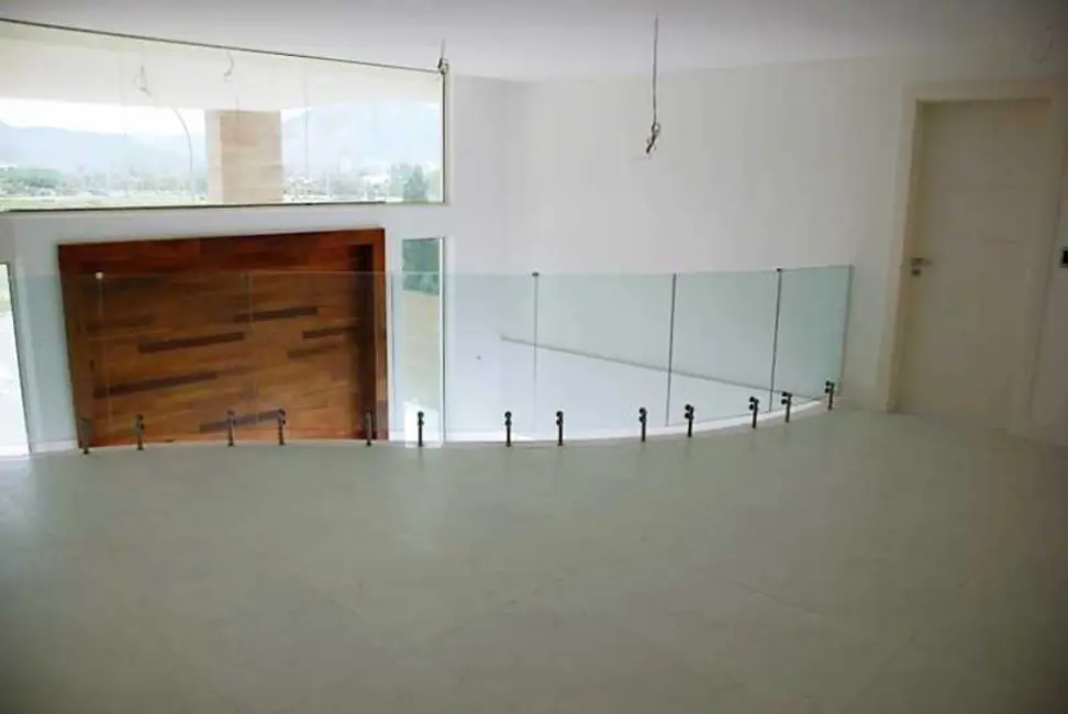 Casa de Condomínio com 5 quartos à venda, 1347m2 em Rio De Janeiro - RJ - imagem 5 Foto 5 de Casa de Condomínio com 5 quartos à venda, 1347m2 em Rio De Janeiro - RJ