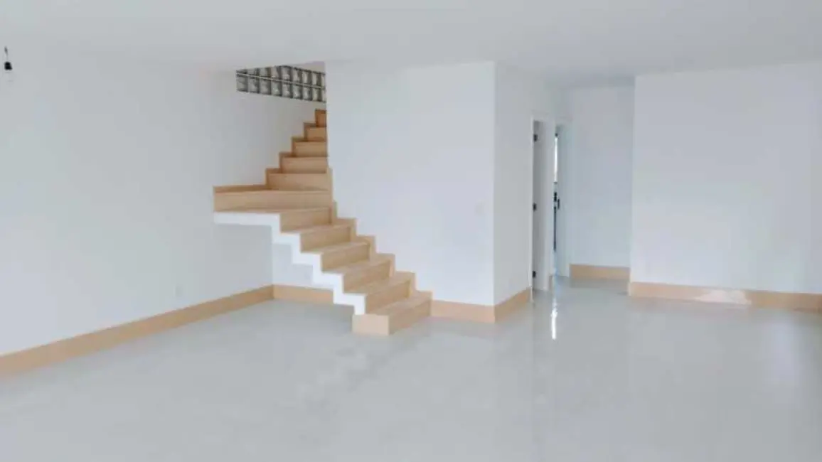 Foto 5 de Casa de Condomínio com 8 quartos à venda, 270m2 em Rio De Janeiro - RJ