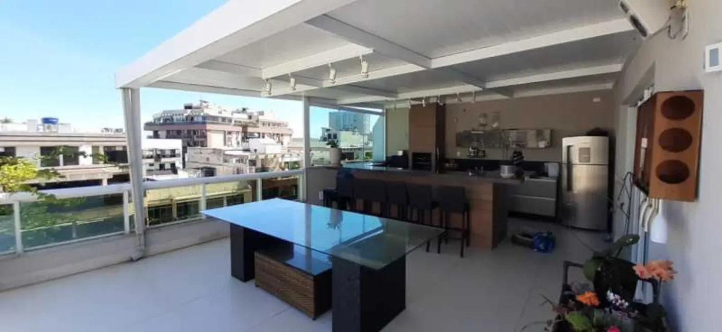 Foto 2 de Cobertura com 4 quartos à venda, 400m2 em Rio De Janeiro - RJ