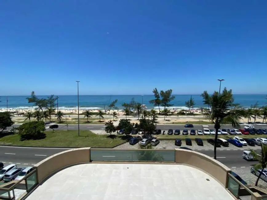 Cobertura com 6 quartos à venda, 500m2 em Rio De Janeiro - RJ - imagem 6 Foto 6 de Cobertura com 6 quartos à venda, 500m2 em Rio De Janeiro - RJ