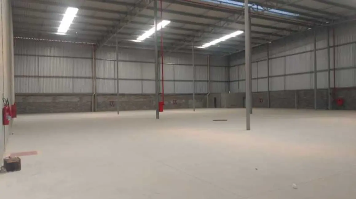 Armazém / Galpão para alugar, 1100m2 em Rio De Janeiro - RJ - imagem 5 Foto 5 de Armazém / Galpão para alugar, 1100m2 em Rio De Janeiro - RJ