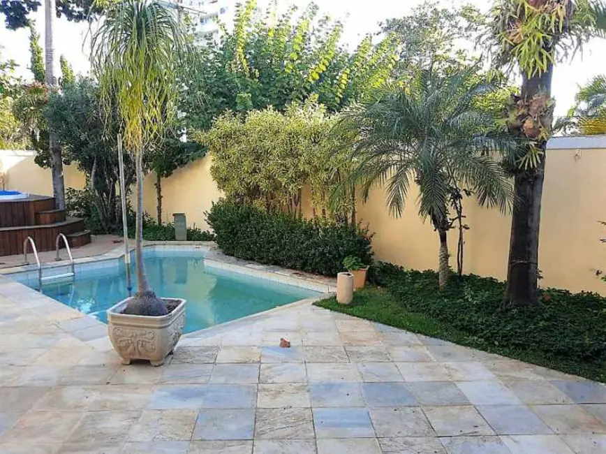 Casa de Condomínio com 4 quartos à venda, 301m2 em Rio De Janeiro - RJ - imagem 5 Foto 5 de Casa de Condomínio com 4 quartos à venda, 301m2 em Rio De Janeiro - RJ