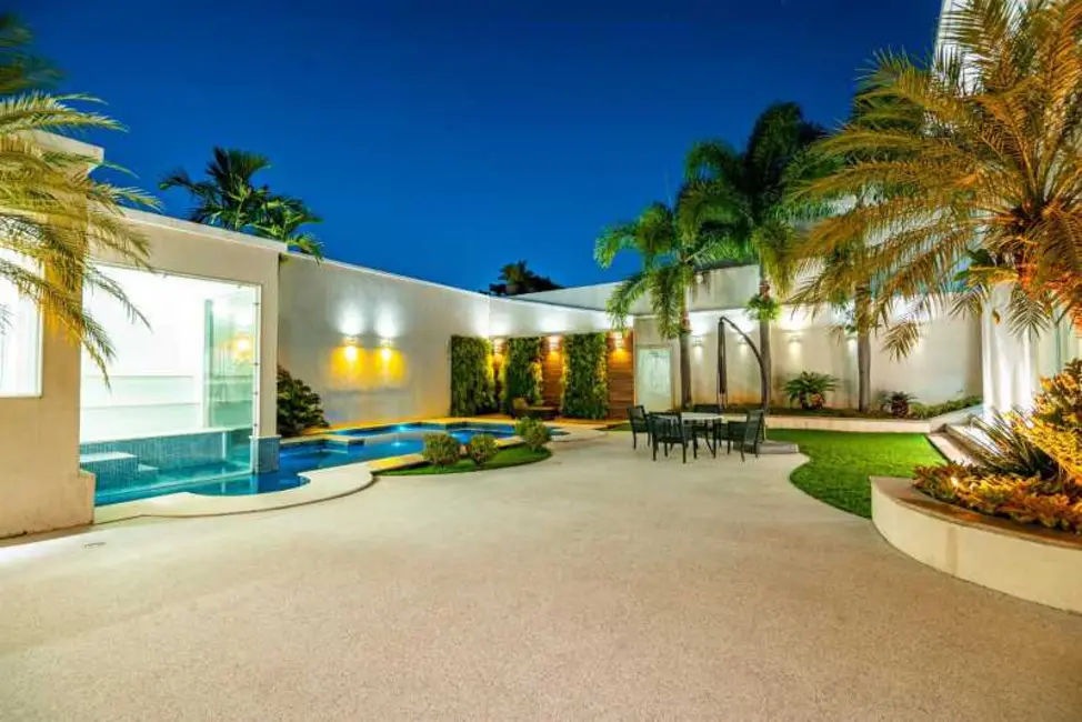 Casa de Condomínio com 4 quartos à venda, 1200m2 em Rio De Janeiro - RJ - imagem 4 Foto 4 de Casa de Condomínio com 4 quartos à venda, 1200m2 em Rio De Janeiro - RJ