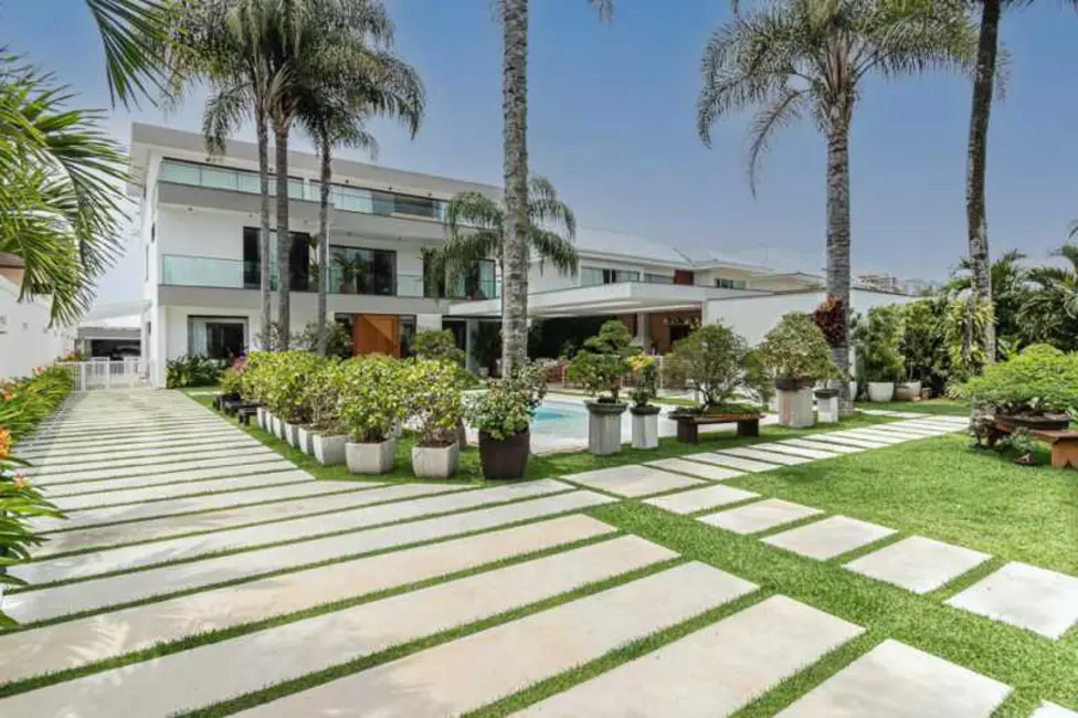 Foto 3 de Casa de Condomínio com 5 quartos à venda, 700m2 em Rio De Janeiro - RJ