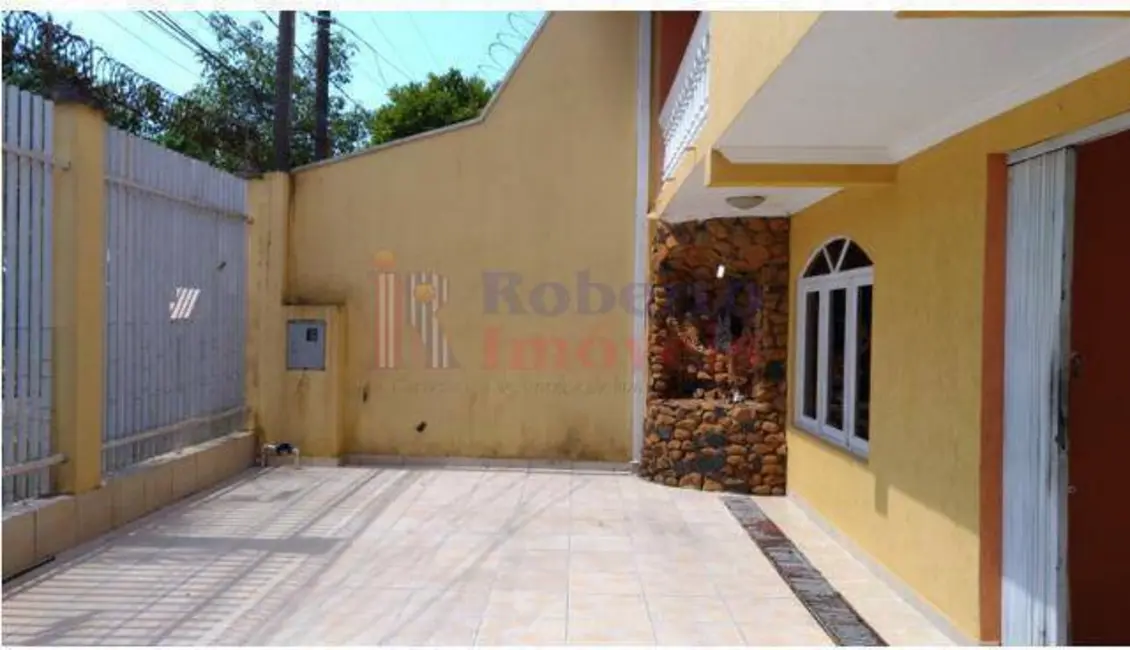 Foto 8 de Casa com 3 quartos à venda, 500m2 em Novo Mundo, Curitiba - PR