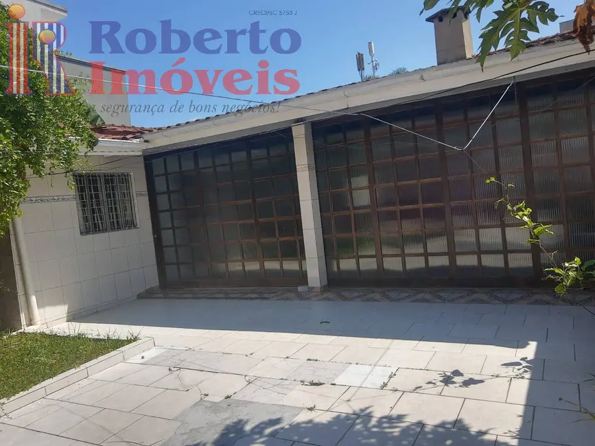 Foto 2 de Casa com 4 quartos à venda, 360m2 em Itapoa - SC