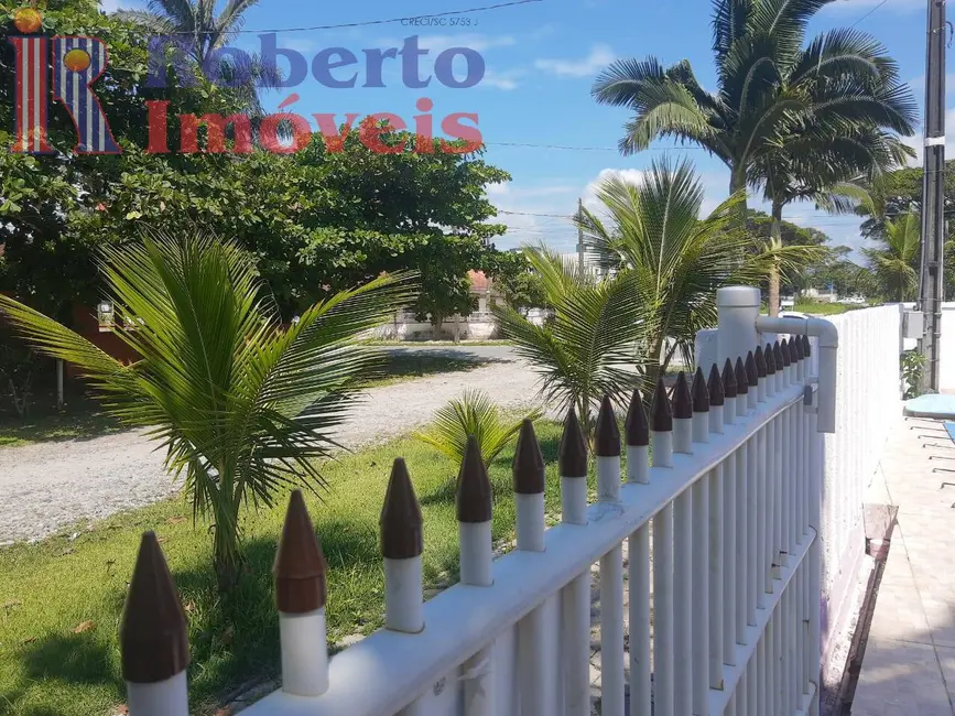 Foto 3 de Casa com 4 quartos à venda, 360m2 em Itapoa - SC