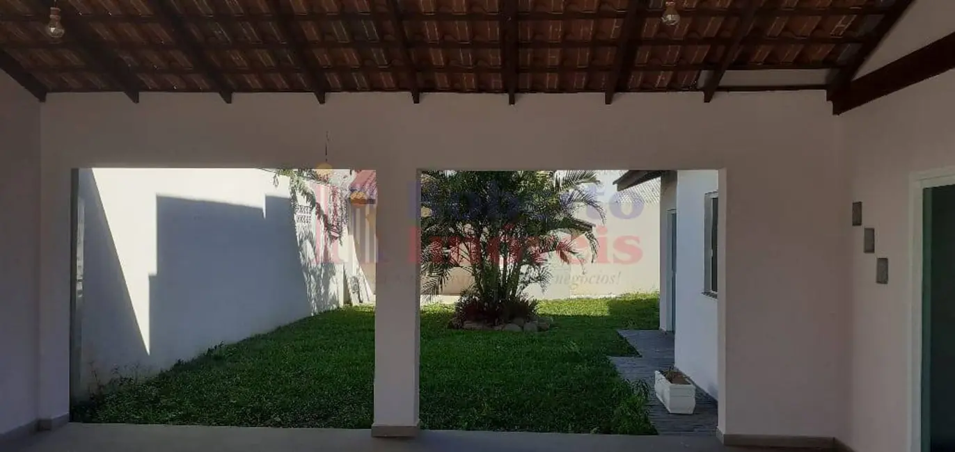 Foto 4 de Casa com 4 quartos à venda, 720m2 em Itapoa - SC