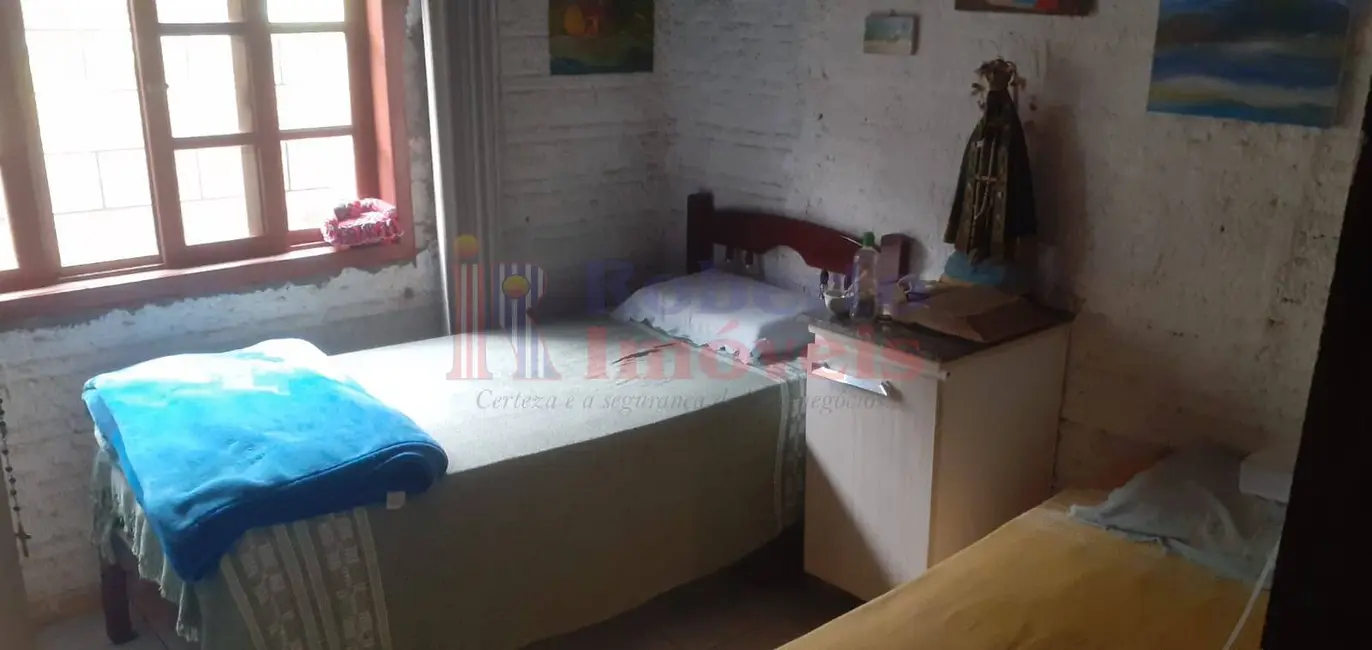 Foto 5 de Casa com 5 quartos à venda, 360m2 em Itapoa - SC