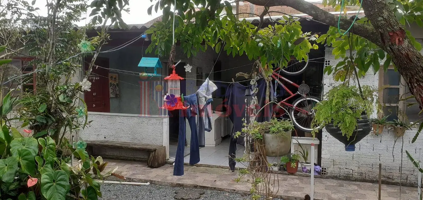 Foto 4 de Casa com 5 quartos à venda, 360m2 em Itapoa - SC