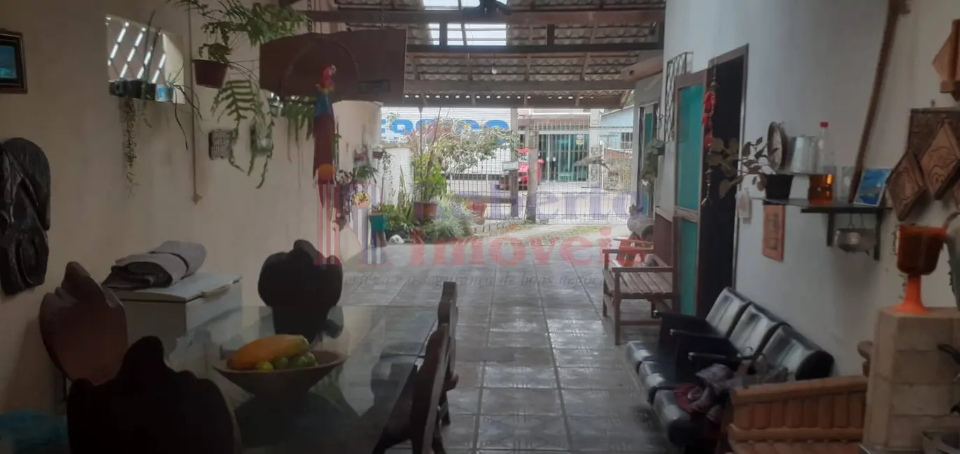 Foto 2 de Casa com 5 quartos à venda, 360m2 em Itapoa - SC