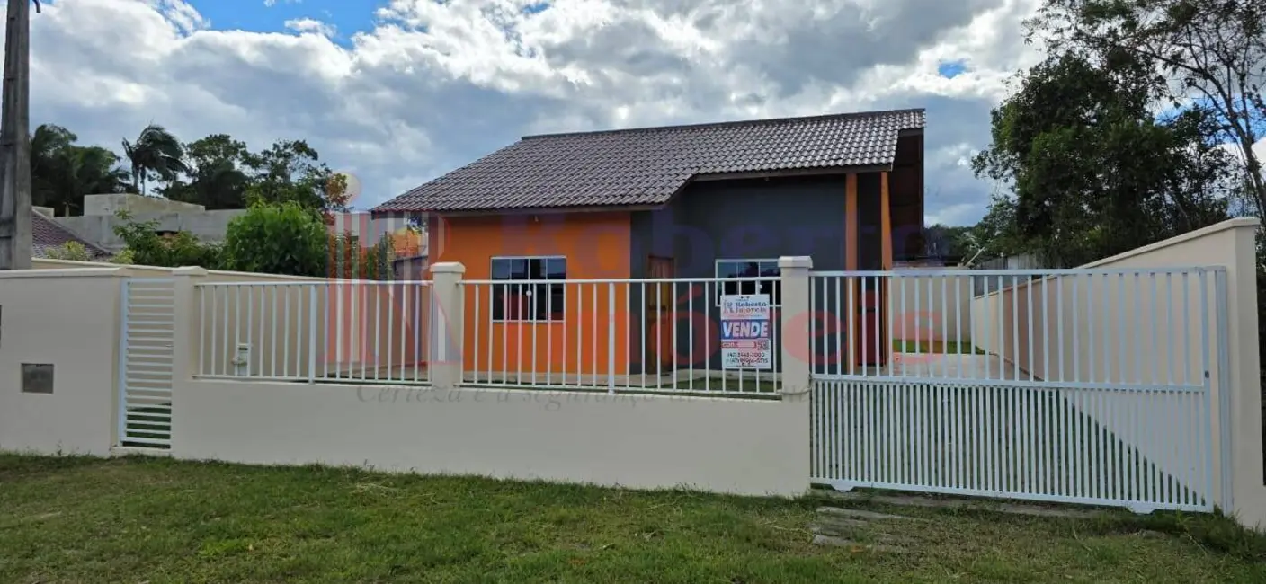 Foto 1 de Casa com 3 quartos à venda, 340m2 em Itapoa - SC