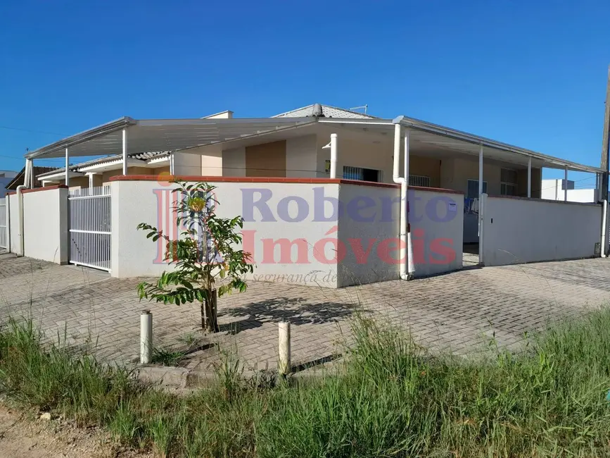 Foto 2 de Casa com 3 quartos à venda, 160m2 em Itapoa - SC