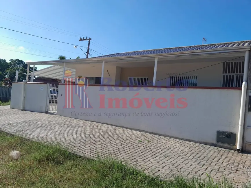 Foto 3 de Casa com 3 quartos à venda, 160m2 em Itapoa - SC