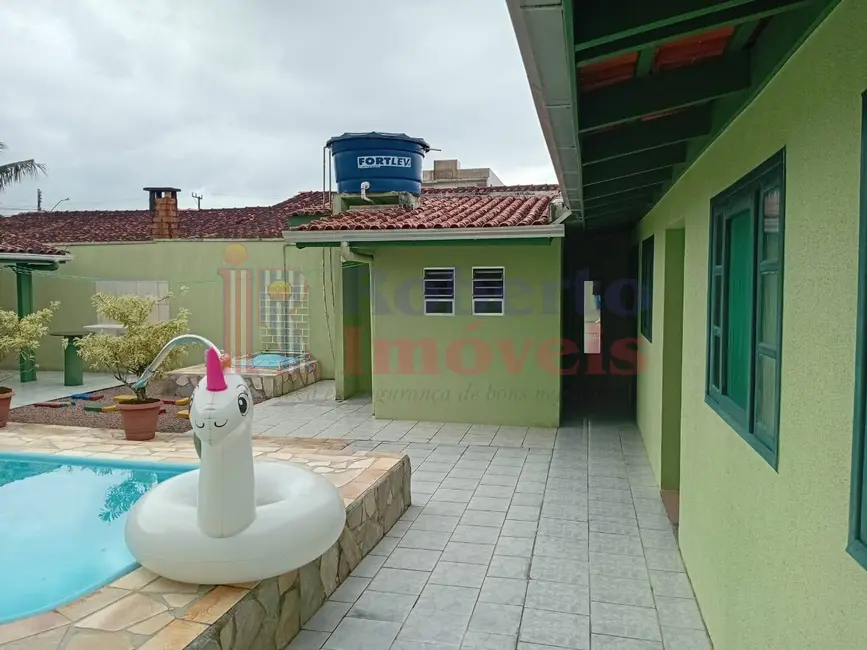 Casa com 6 quartos à venda, 360m2 em Itapema do Norte, Itapoa - SC - imagem 8 Foto 8 de Casa com 6 quartos à venda, 360m2 em Itapema do Norte, Itapoa - SC