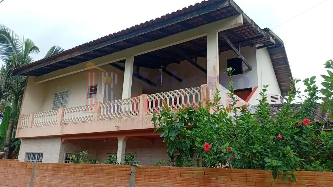 Foto 1 de Casa à venda, 360m2 em Itapoa - SC