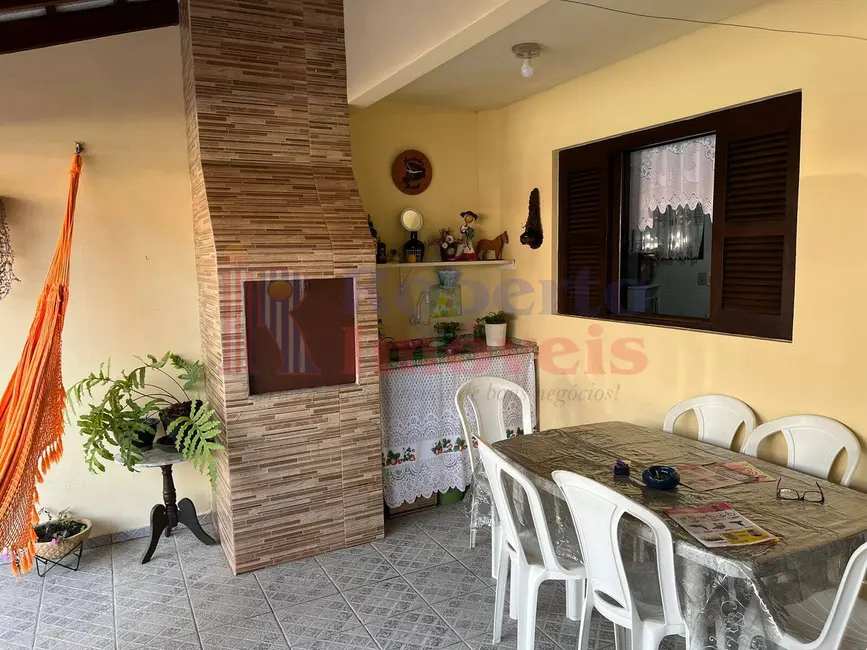 Foto 4 de Casa com 3 quartos à venda, 76m2 em Itapoa - SC