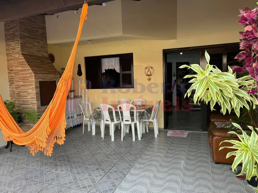 Foto 3 de Casa com 3 quartos à venda, 76m2 em Itapoa - SC