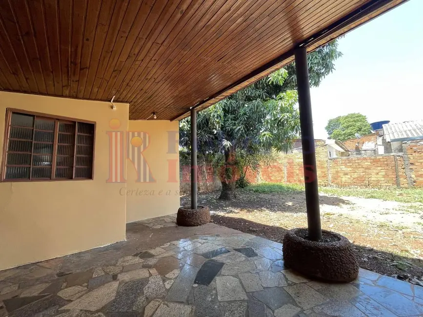 Casa com 3 quartos à venda em Foz Do Iguacu - PR - imagem 5 Foto 5 de Casa com 3 quartos à venda em Foz Do Iguacu - PR