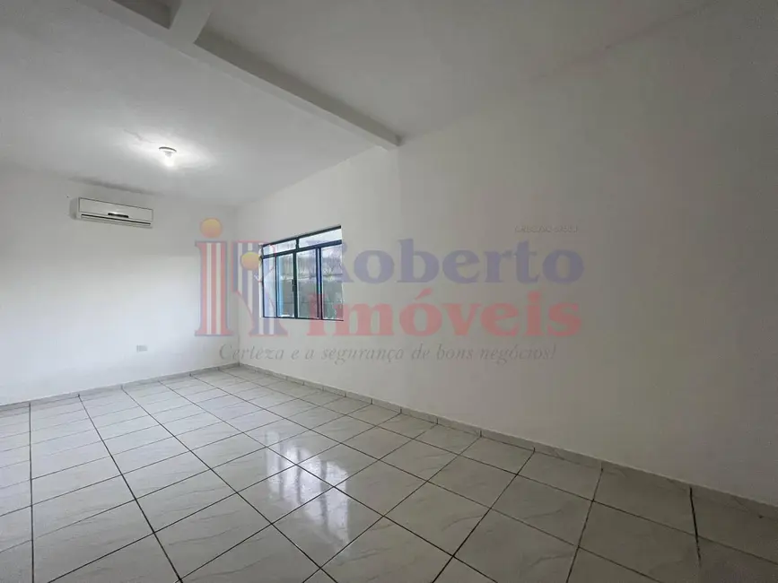 Casa com 3 quartos à venda em Foz Do Iguacu - PR - imagem 6 Foto 6 de Casa com 3 quartos à venda em Foz Do Iguacu - PR