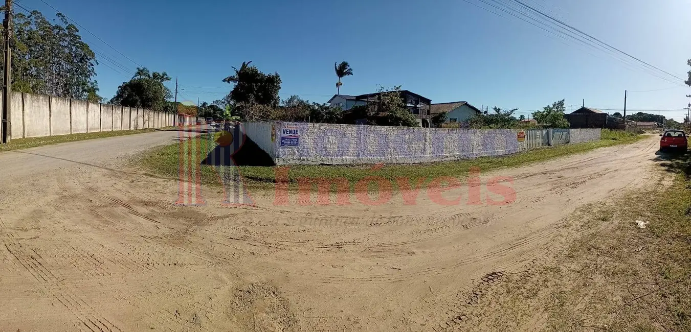 Foto 1 de Terreno / Lote à venda, 648m2 em Itapoa - SC