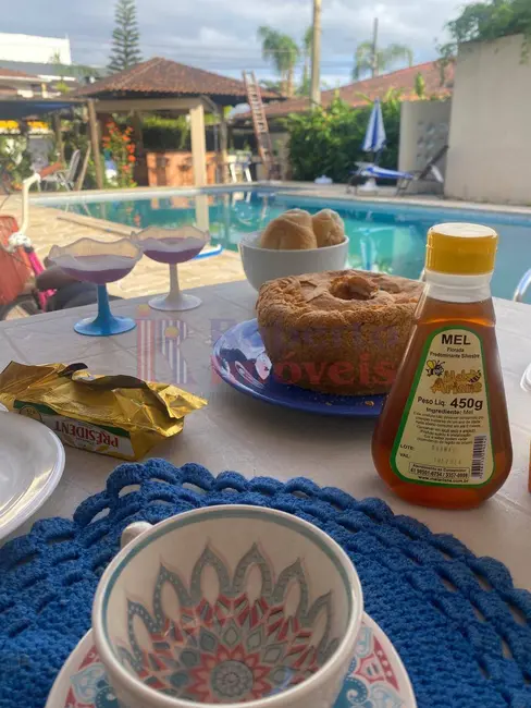 Foto 2 de Casa com 3 quartos à venda e para alugar em Itapema do Norte, Itapoa - SC