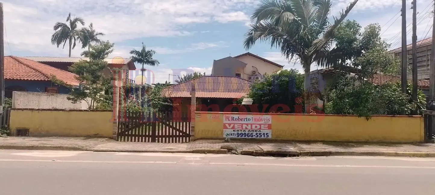 Foto 1 de Casa com 3 quartos à venda, 442m2 em Itapema do Norte, Itapoa - SC